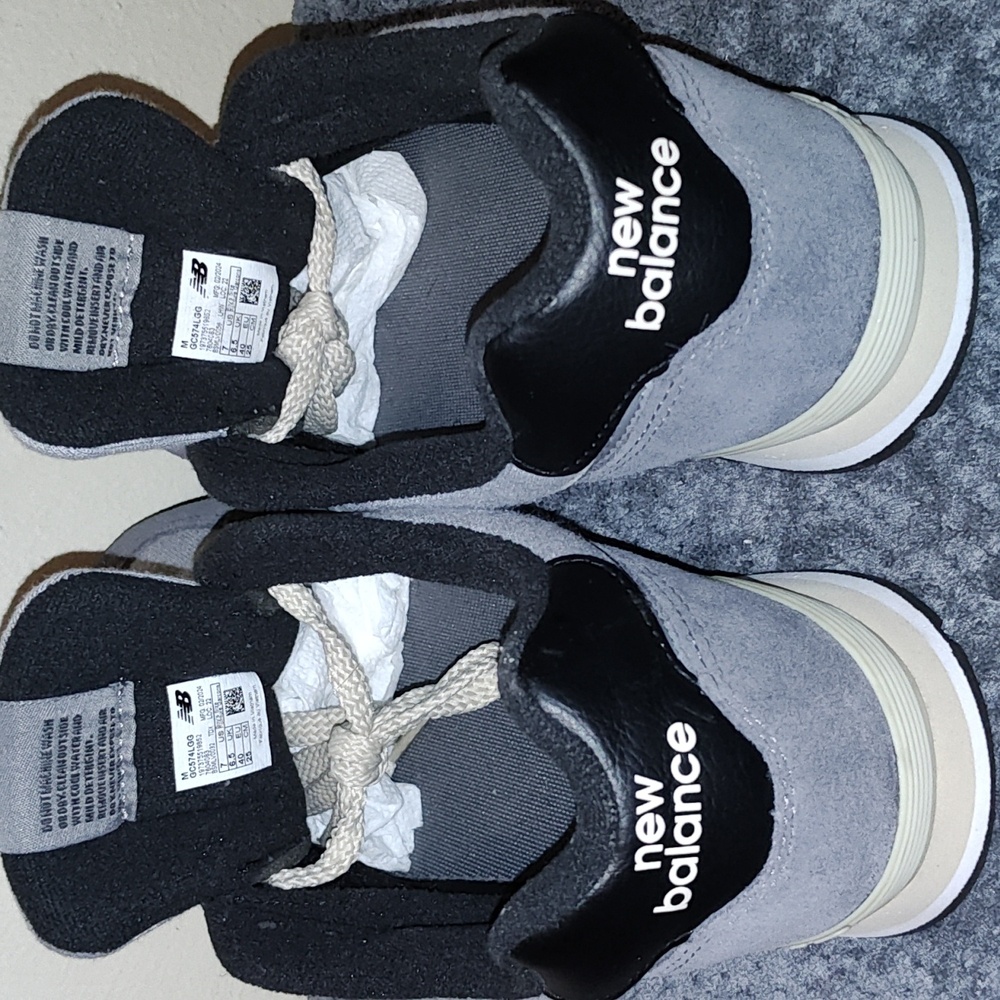 New Balance Men's Gray Sneakers - Picture 3 of 6